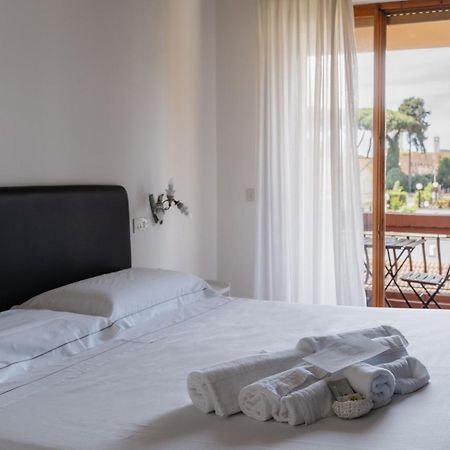 Mami Sabaudia Hotel Kültér fotó