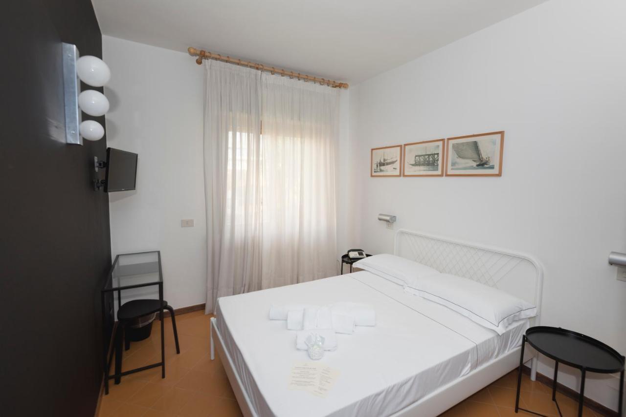 Mami Sabaudia Hotel Kültér fotó