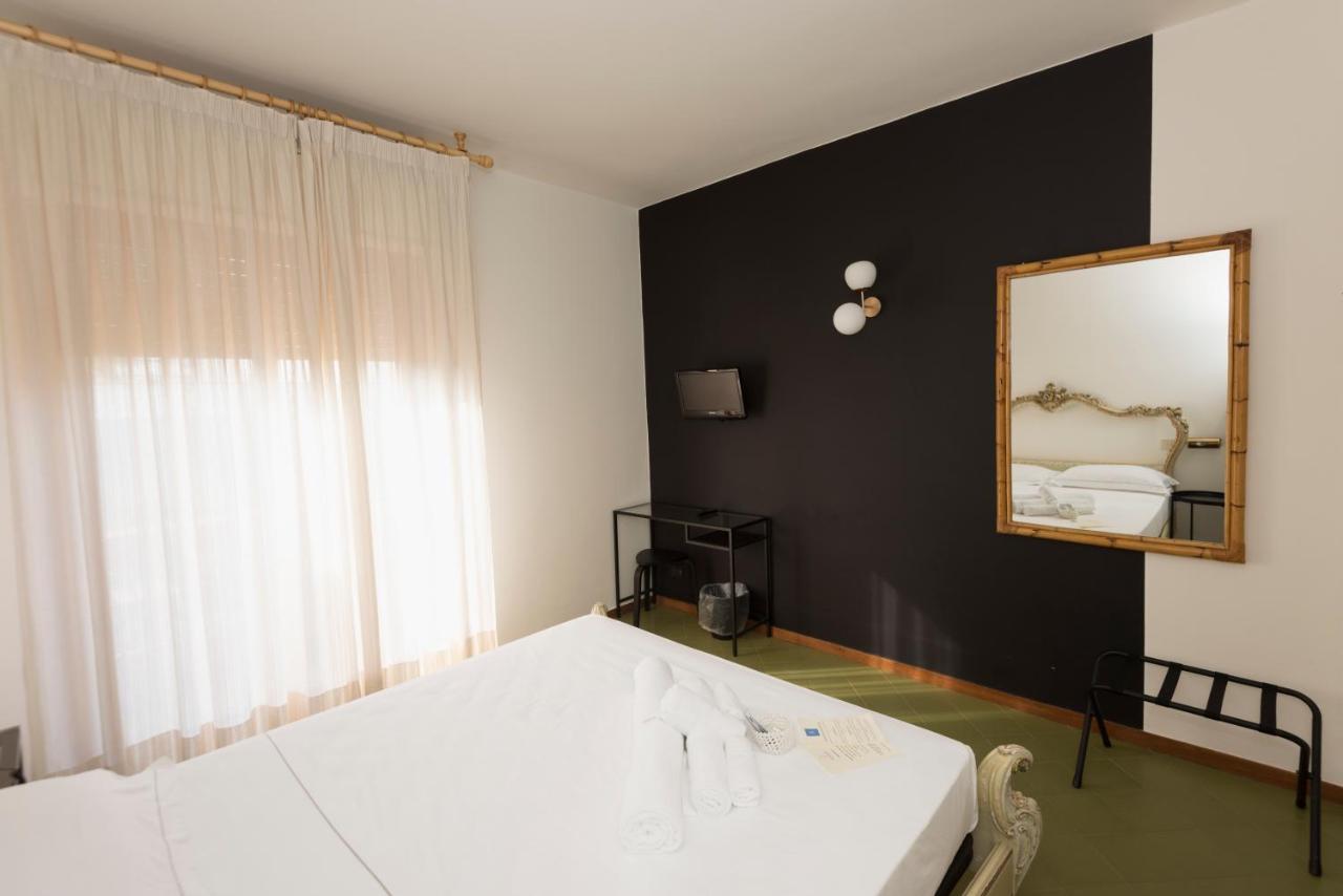 Mami Sabaudia Hotel Kültér fotó