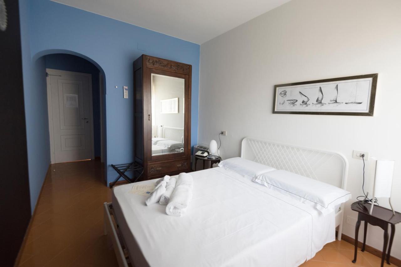 Mami Sabaudia Hotel Kültér fotó